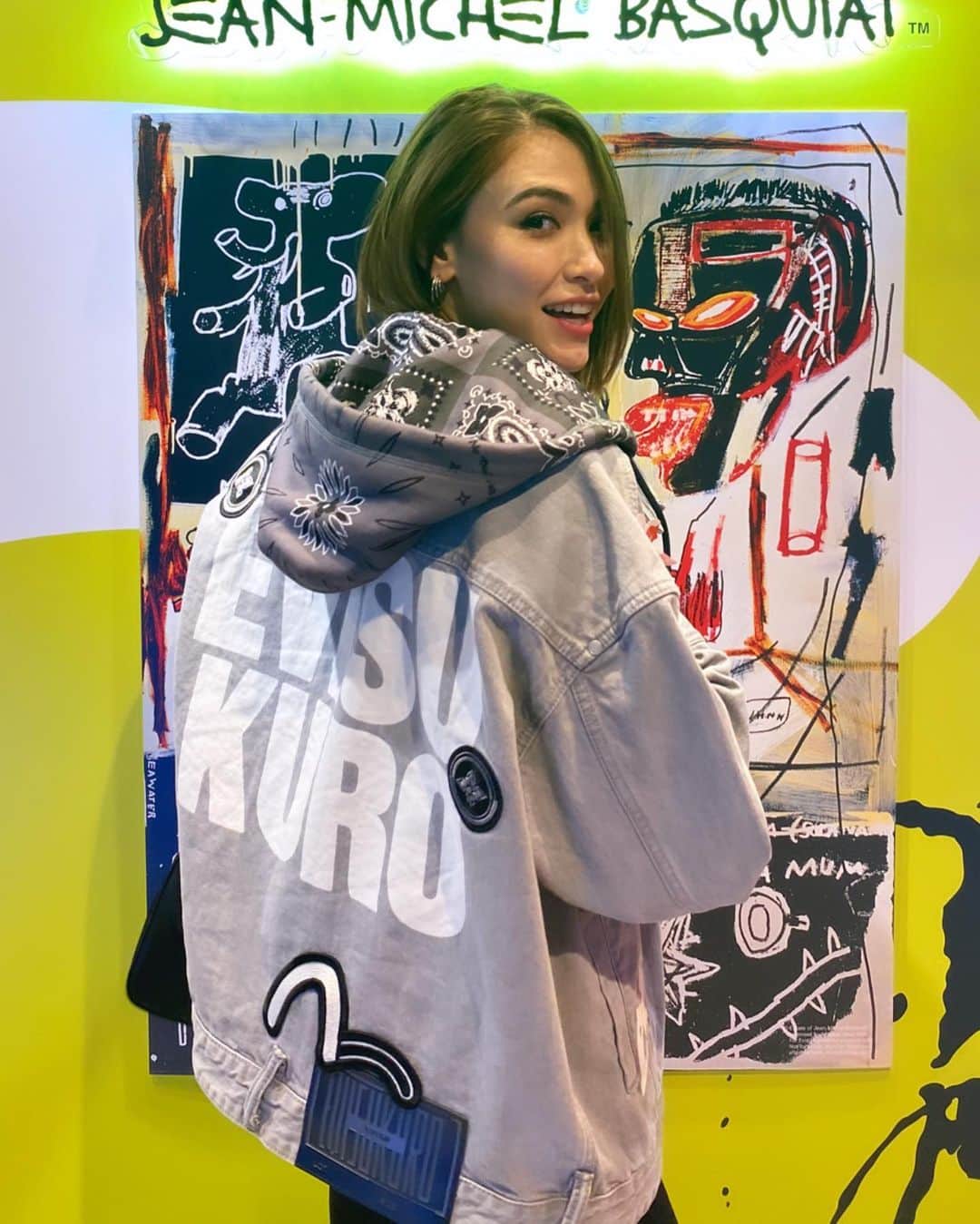 ダンシーシャノン美沙のインスタグラム：「EVISU✖︎ Jean-Michael Basquiat launch party 🎉   Thank you so much for having me 💓💓😊  @artestarnyc #evisu #basquiat #evisuxbasquiat #artestarnyc #evisu2020 #ootd #hongkong」
