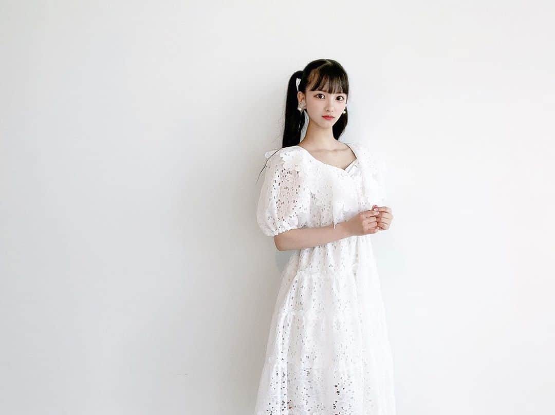 末永桜花のインスタグラム：「⸜🎀⸝‍﻿ ﻿ ・﻿ ・﻿ ﻿ 何色のおーちゃんがお好きですか？☺︎﻿ ﻿ ﻿ ・﻿ ・﻿ ﻿ #fashion #onepiece  #ホワイトコーデ #ワンピース #ツインテール #ラブリー #ピンクコーデ」
