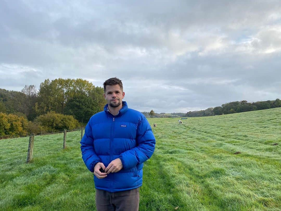 マックス・カーバーさんのインスタグラム写真 - (マックス・カーバーInstagram)「Thought this was cute. Might delete Instagram later. #countryboi」10月17日 0時21分 - maxcarver