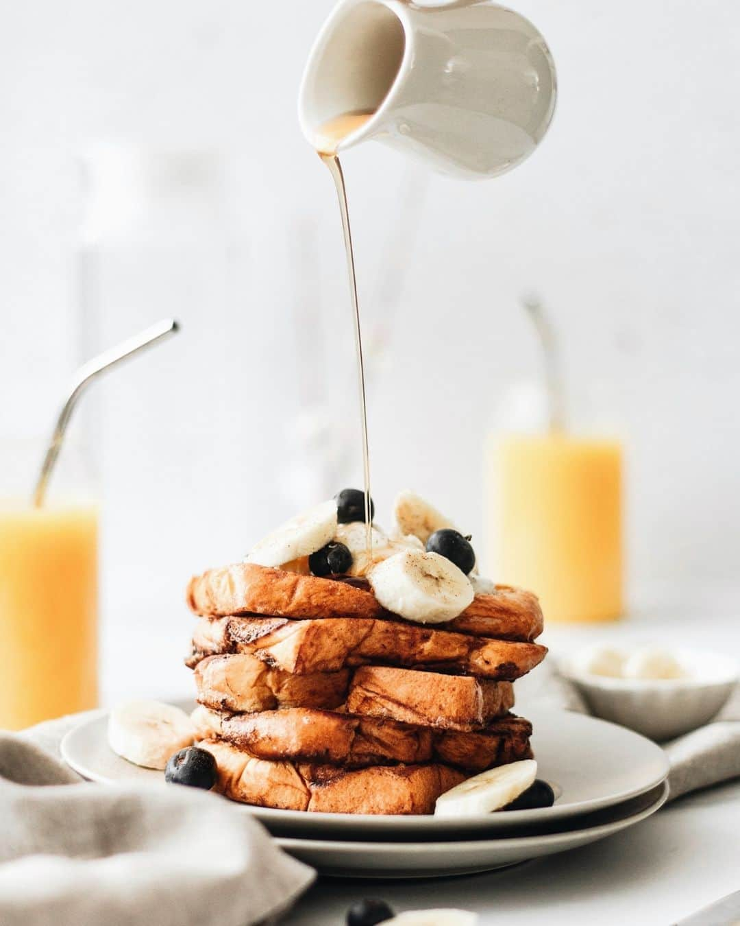 Canon UKさんのインスタグラム写真 - (Canon UKInstagram)「The secret to creating interesting food photography is to craft a story. By selecting the right props and background, and shooting from multiple angles, you can capture delicious shots like this one.  Do you have any advice for aspiring food photographers?   📷 by @ballabites」10月17日 0時53分 - canonuk