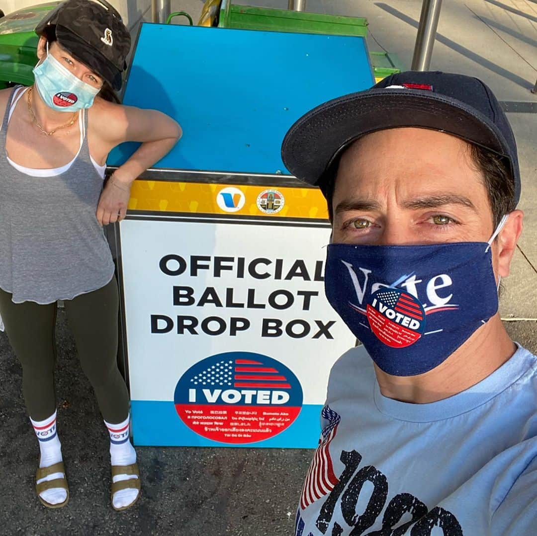 ベン・フェルドマンのインスタグラム：「Just do it. #makeaplan to #voteearly There are a lot of people out there (including some that live in white houses) who genuinely want you to be too inconvenienced/skeptical/scared to vote. Some of them will probably leave comments below even though feeling attacked by the suggestion that everyone should vote is a pretty big tell that you’re probably on the uglier side of history/morality/logic. Vote. Vote early. Then brag about how good it feels.」