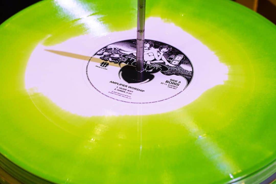のインスタグラム：「Boris fan club limited color more details soon.  Please register for the Boris fan club "heavy rock party". Registration is free.  ファンクラブにご登録いただき、詳細お待ちください。登録は無料です。  @nydcollectionjp   #heavyrockparty」