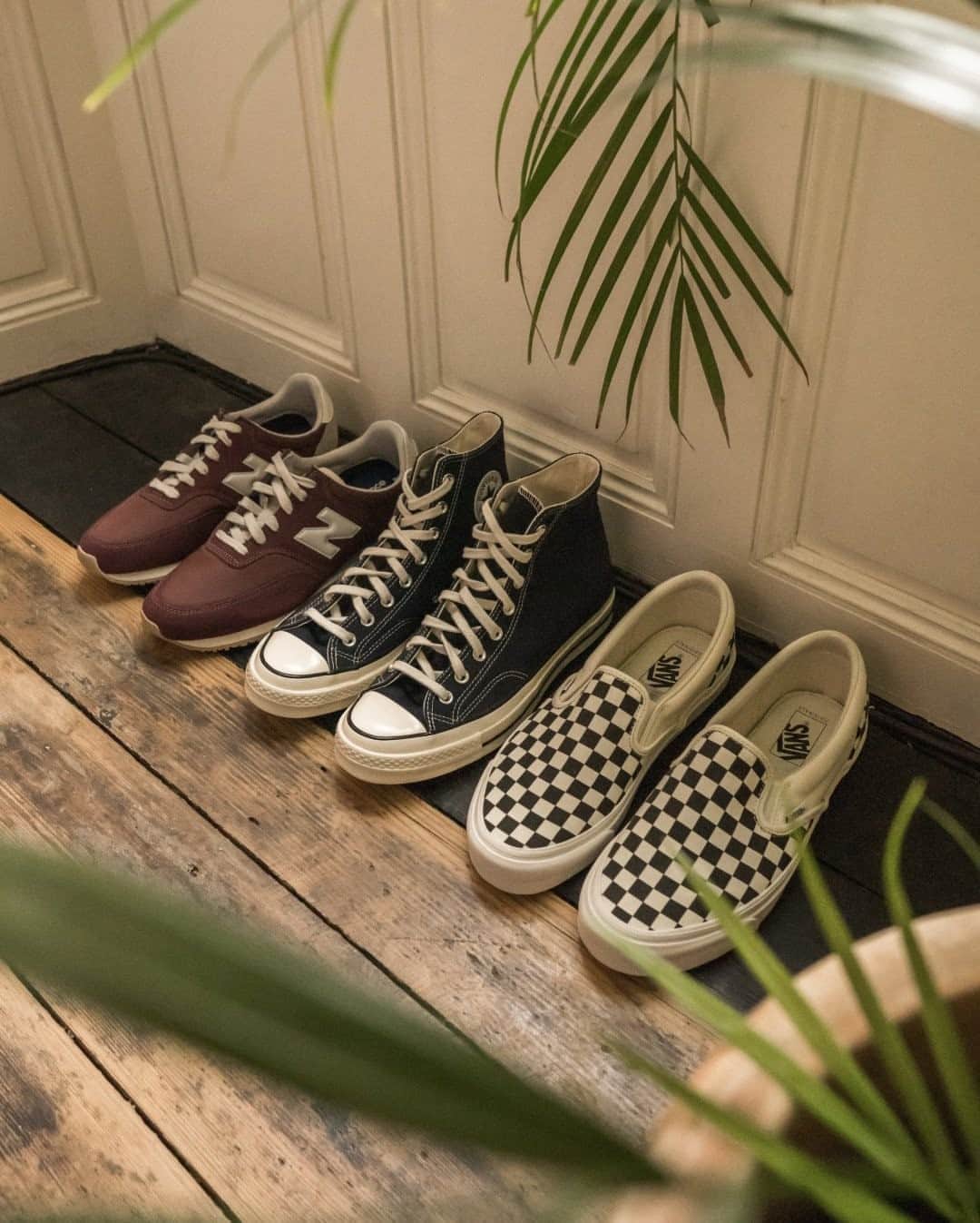 MR PORTERのインスタグラム：「For this week's line-up: three sneaker OGs. But, which pair are your go-to? #MRPORTERSneakers」