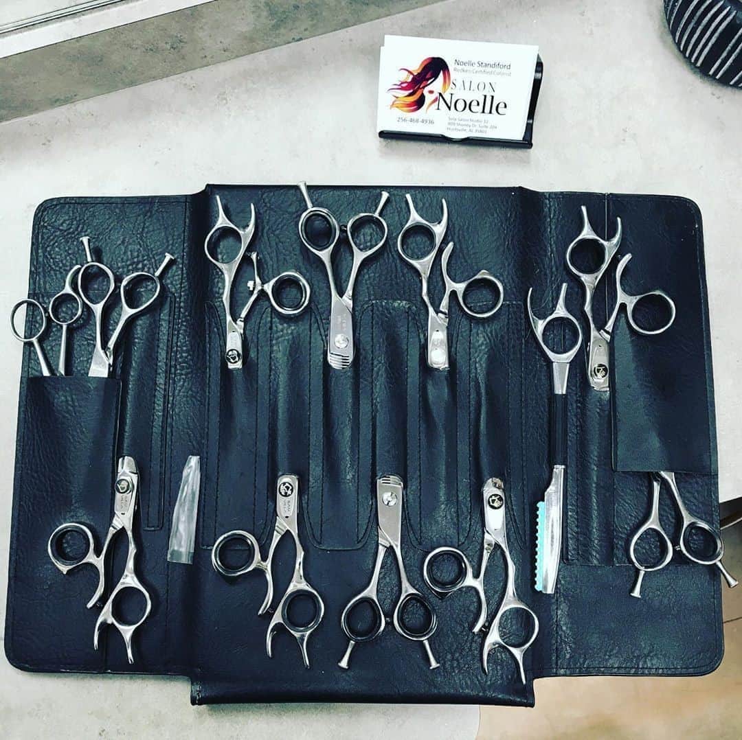 Sam Villaさんのインスタグラム写真 - (Sam VillaInstagram)「Don't forget to #sharpen your #shears! ✂️⠀ ⠀ Our #SamVillaShears feature unique convex blades which provide the smoothest possible cut and last much longer than beveled shears. However, convex blades are much more difficult to make and to re-sharpen and there are many poorly trained sharpening services that may damage these blades/alter the performance of your Sam Villa® shear. Using the Sam Villa® recommended service center, Precision Edge, is the only way to protect your shear and to keep your lifetime shear warranty (as having another sharpening service sharpen your shears will void your warranty). For more information regarding sharpening your shears, go to SamVilla.com ⠀ ⠀ 📷 : @noelleloveshair」10月17日 3時39分 - samvillahair