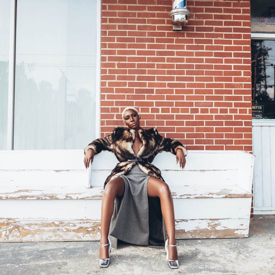 Flaunt Magazineさんのインスタグラム写真 - (Flaunt MagazineInstagram)「@AngelicaRoss shows up for the Chaos and Calm Issue and takes no prisoners.   The actor, model, and Founder of @TransTechSocial—which empowers, educates, and employs members through access to technology and mentorship programs—remarks on the circumstances that lead to her founding the powerful platform six years ago in her Chicago kitchen.   “As a trans woman, the opportunities that were in front of me as far as technology had to do with adult websites,” she explains, “I felt so ashamed and I thought that was going to define my life, for the rest of my life.”   Learn how Ross steered her fate by summoning up her "inner arsenal" when you purchase the Chaos and Calm Issue, on newsstands now.   Angelica wears @Prada  ⠀ Photographed by @ScrillDavis Styled by @BrandonmGarr Hair by @Cesar4styles Makeup by @Yolondafrederick Written by @angelhasnotalent  #AngelicaRoss #TransTech #Pose #AmericanHorrorStory #BlackTransLivesMatter #FlauntMagazine #ChaosandCalm #Prada」10月17日 3時36分 - flauntmagazine