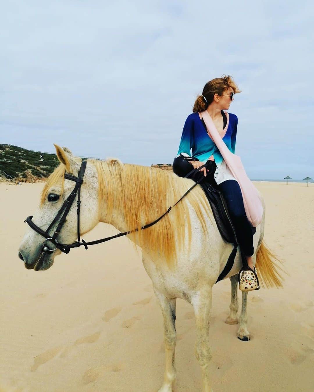 リリー・コールのインスタグラム：「Jolene & Joanna 🙏」