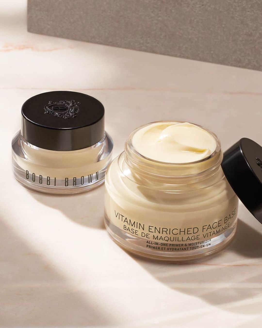 のインスタグラム：「One for here, one for there. Get your multivitamin boost anyplace, anytime with our Mini Vitamin Enriched Face Base.  Grab yours at @sephora.  #bobbibrown #vitaminenriched #hydratedskin #minisize #minis #glow #healthyskin #skincare #skincareproducts」