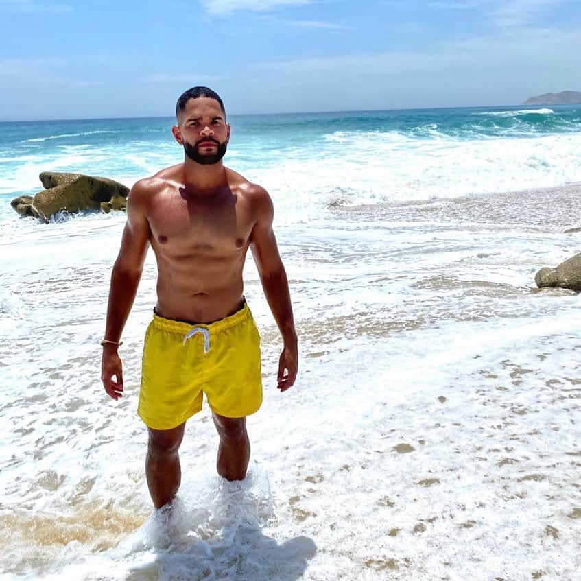 ディジョン・タルトンのインスタグラム：「Can we spend our weekend like this...?」