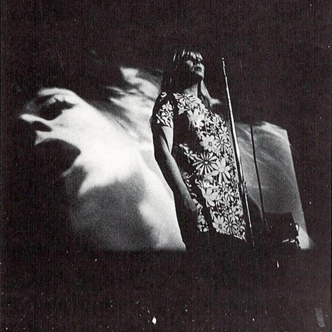 スカイ・フェレイラのインスタグラム：「HBD Nico. My favorite female voice & one of my biggest influences. She was the main influence behind Night Time,My Time (the song). I peaked when I performed Nico/The Velvet Underground with @therealjohncale. NICO IS A STAR 💋」