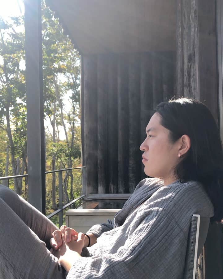 石井リナのインスタグラム：「坐忘林の朝。贅沢🍐🍐🍐  #石井リナの旅行記」