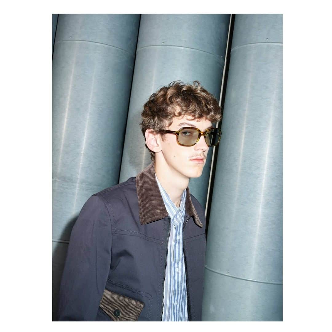 アンドレアポンピリオのインスタグラム：「SS21: LOOK23  WATCH THE NEW COLLECTION  WWW.ANDREAPOMPILIO.IT (LINK IN BIO)  #LoveMeForeverOrNever #ANDREAPOMPILIO #SS21 #Womenswear #Menswear #Madeinitaly #Milano」