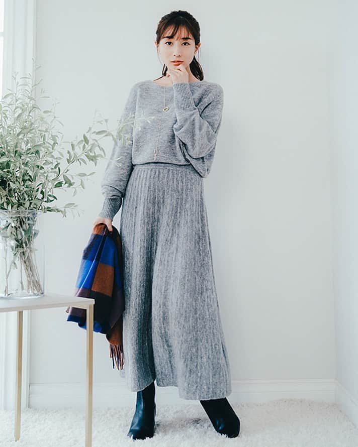 PLST（プラステ）さんのインスタグラム写真 - (PLST（プラステ）Instagram)「GRAY KNIT-UP﻿ 【期間限定 スペシャルコンテンツ】﻿ 全11回、毎週金曜更新中♡　﻿ 田中みな実さんが今のライフスタイルに合わせて、気分があがるコーディネートを動画などでご紹介します。﻿  ﻿ #PLST#プラステ﻿ #RELAX#ONEMILE#GRAYKNITUP﻿ #田中みな実#tanakaminami#Sガール﻿」10月17日 16時12分 - plst_official