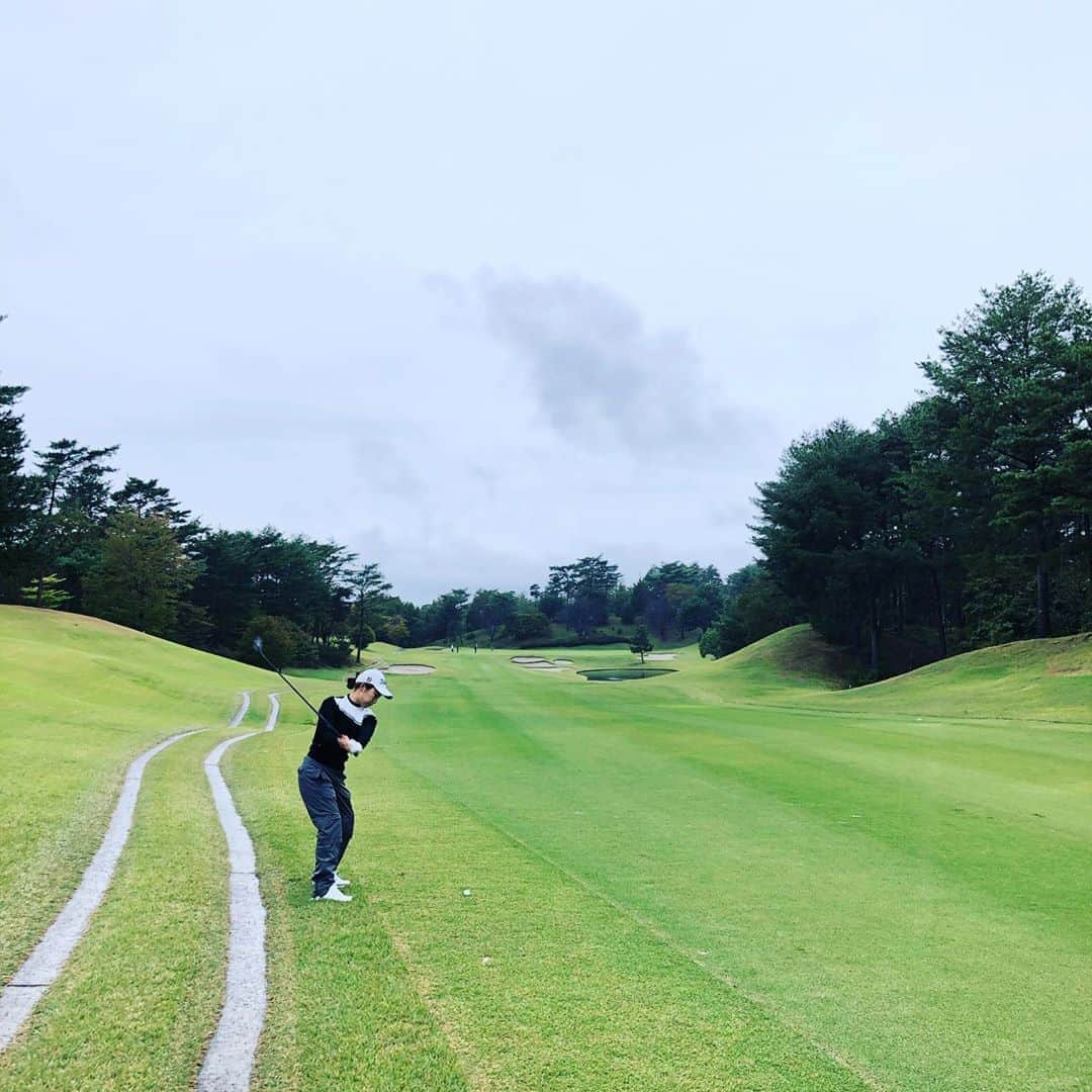 やまだひさしさんのインスタグラム写真 - (やまだひさしInstagram)「女子プロアマコンペのお手伝い。 12/8には千葉の試合も開催。賞金総額100万円！ 番組でいつもお世話になっている大好きな千葉国際CCでおこないます。 女子プロの皆様、ご参加お待ちしておりまーす。 #やまだひさし　#ゴルフ　大会　#コンペ　#レディースカップ  #女子プロ　#応援　#賞金　#100万円 #千葉国際カントリークラブ #ショウワ」10月17日 16時21分 - yamadamic