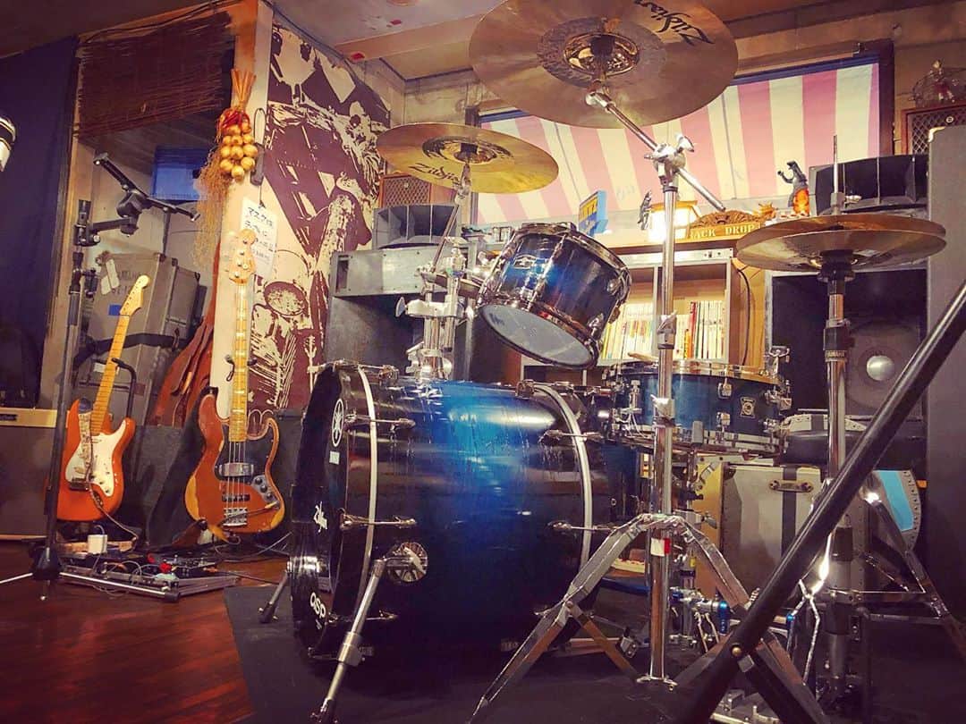 坂東慧のインスタグラム：「今日は久々の長野バックドロップにて、是方博邦さんguitar  田中晋吾さんbass とセッション！🥁」