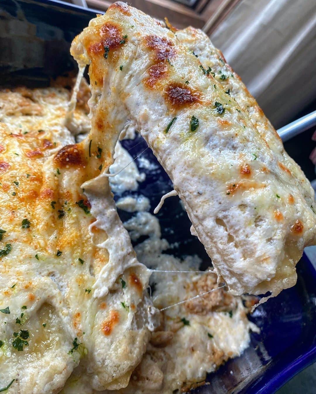 Flavorgod Seasoningsさんのインスタグラム写真 - (Flavorgod SeasoningsInstagram)「Manicotti with a twist.. Chicken Alfredo style.. with a side of homemade garlic coins 🔥🔥⁠ -⁠ Seasoned with: @flavorgod Italian zest & everything Seasonings⁠ Add delicious flavors to your meals!⬇️⁠ Click link in the bio -> @flavorgod  www.flavorgod.com⁠ -⁠ I took some @auntmilliesbread artisan bread and used a little glass to cut some pieces out, seasoned them with garlic powder, pepper, olive oil, and Parmesan of course. You could use this bread to creative with any meal 👌🏽⁠ -⁠ DM @platesbykandt  for this recipe⁠ -⁠ Made by: Kody⁠ Key ingredients 👇🏽⁠ • @auntmilliesbread Artisan bread⁠ • @flavorgod Italian zest & everything⁠ • @ronzonipasta manicotti⁠ • @murrayscheese fresh mozzarella and Parmesan cheeses⁠ • Scratch made Alfredo sauce⁠ • @perduechicken⁠ -⁠ Flavor God Seasonings are:⁠ 💥 Zero Calories per Serving ⁠ 🙌 0 Sugar per Serving⁠ 🔥 #KETO & #PALEO Friendly⁠ 🌱 GLUTEN FREE & #KOSHER⁠ ☀️ VEGAN-FRIENDLY ⁠ 🌊 Low salt⁠ ⚡️ NO MSG⁠ 🚫 NO SOY⁠ 🥛 DAIRY FREE *except Ranch ⁠ 🌿 All Natural & Made Fresh⁠ ⏰ Shelf life is 24 months⁠ -⁠ #food #foodie #flavorgod #seasonings #glutenfree #mealprep #seasonings #breakfast #lunch #dinner #yummy #delicious #foodporn」10月17日 8時01分 - flavorgod