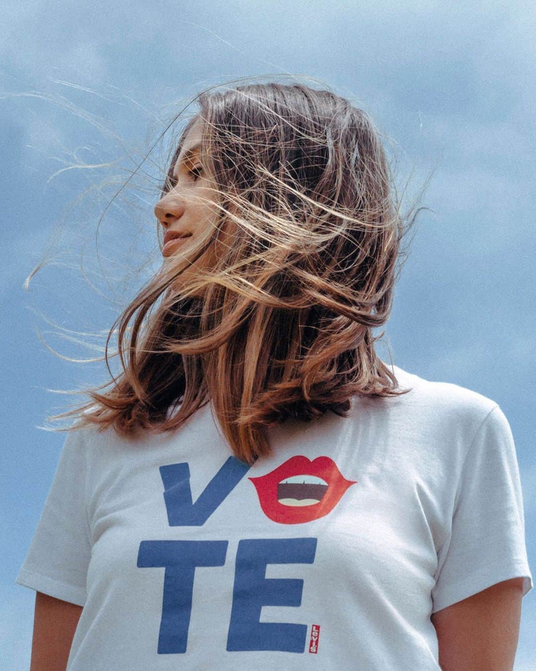 Levi’sさんのインスタグラム写真 - (Levi’sInstagram)「#ClimateChange. #VoteAboutIt. . We’ve only got one planet. And its future is on the ballot this year. Let’s demand that leaders step up for the environment. Get registered at the link in bio.」10月17日 8時20分 - levis