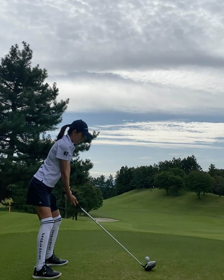 のインスタグラム：「. 最近ドライバーが気持ちぃ❤️ . マーベリック最高☺️✨ . . . #ゴルフ#golf#⛳️#ゴルフ女子#ゴルフ好き#ゴルフウエア#ゴルフコーデ#ゴルフスイング#골프 #골프웨어 #골프스윙 #여행 #해외여행 #골프스타그램 #골프중독 #와인 #소주 #좋은시간  #ドライバー#ドライバーショット#気持ちいい」