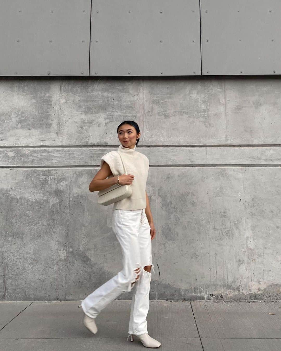 サムエデルマンのインスタグラム：「The LIZZO on @gingerrlu Tap to shop our go-to ankle boot  See our story for more looks we loved this week  #SamEdelman #Fall2020 #WeekInReview」