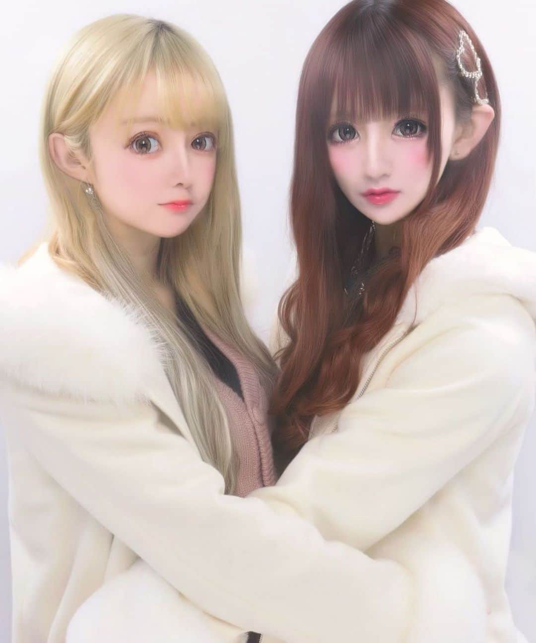 天使ゆらのインスタグラム：「🎀める×ゆら🎀  #オソロコーデ  #ニューハーフ　 #av女優　 #地雷女 #地雷系女子 #量産型 #量産型女子 #マーズ #プリメロ #リボン #シールエクステ #エクステ #赤髪」