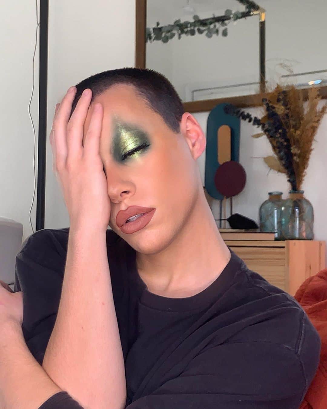 wet'n wild beautyさんのインスタグラム写真 - (wet'n wild beautyInstagram)「When you've got makeup skills like this, you need the perfect canvas - which is why @artofadamgregory wears our #PhotoFocusDewyFoundation 🧑‍🎨   Get it @Walmart, @Amazon, @Target, @UltaBeauty, @Walgreens, and ALWAYS at wetnwildbeauty.com   #wetnwild #wetnwildbeauty #wentwildfoundation #beauty #crueltyfree」10月17日 9時06分 - wetnwildbeauty