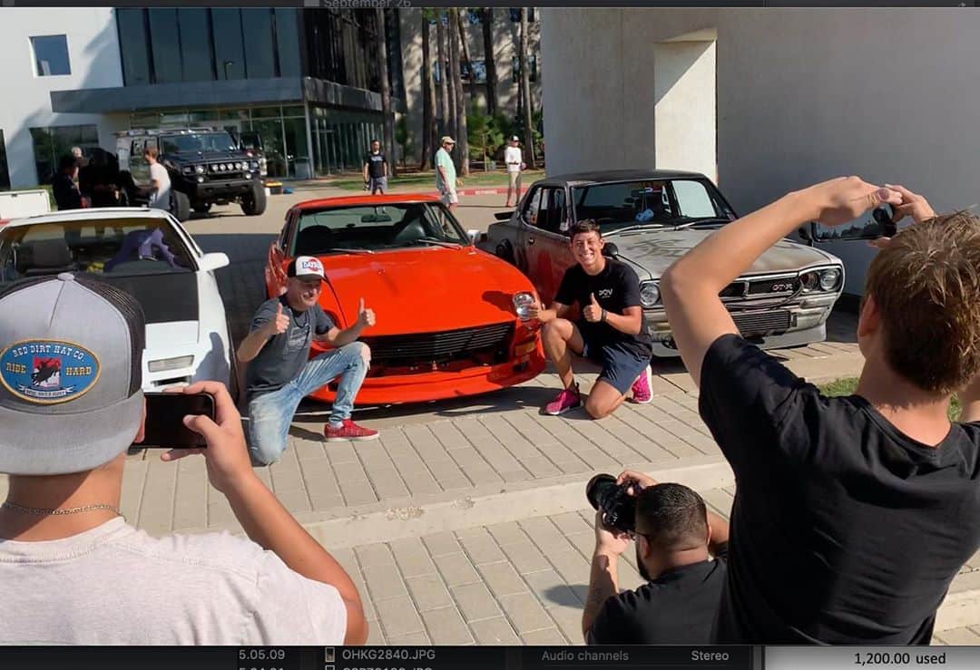 スティーブのインスタグラム：「What happens when 3 Japanese classics show to at a supercar event in Texas? @carsandcoffeesouthlake  @parkupfront  Watch today’s video to find out!! 貴重な映像！初めて日本車旧車３台揃ってテキサスで走らせた！！ハコスカ 、RX-7、フェアレディZ！！本日の動画を必見！！」