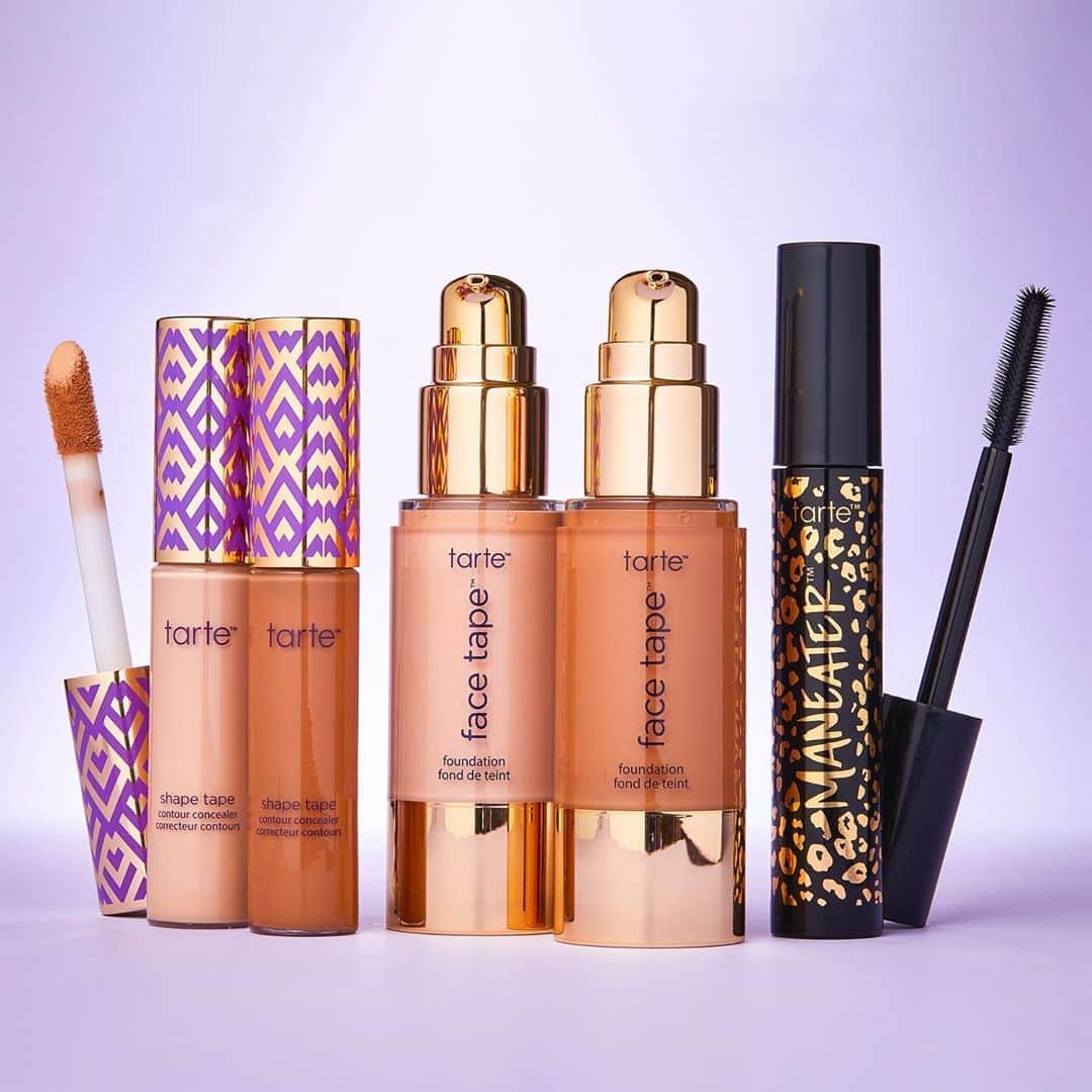 Tarte Cosmeticsさんのインスタグラム写真 - (Tarte CosmeticsInstagram)「Want FULL-coverage & FULL lashes? This #doubledutybeauty trio is for YOU 🙌 ✨ shape tape 16-hr vegan concealer: smooths & brightens to make eyes appear lifted for 16 hrs of flawless wear ✨ face tape vegan foundation: full coverage best-seller that is powered by snow mushroom to plump & smooth fine lines ✨ maneater mascara: waterproof formula that volumize, lengthen & curl lashes in just 1 swipe Shop on tarte.com & @ultabeauty. #crueltyfree #rethinknatural #shapetapenation #maneater」10月17日 9時57分 - tartecosmetics