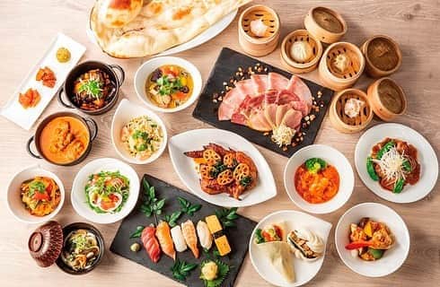 ヒルトン東京ベイ Hilton Tokyo Bayさんのインスタグラム写真 - (ヒルトン東京ベイ Hilton Tokyo BayInstagram)「10月16日（金）より、ビュッフェレストラン「フォレストガーデン」の営業を再開いたします❗️（ディナーのみ）  大人気のにぎり寿司やインドカレー、中華料理はそのままに、たくさんのリクエストをいただいたローストビーフや、期間限定のお料理などを約40種類ご用意いたします🍣🍛🥟  コーヒー、紅茶やソフトドリンクのドリンクバー付き☕️   皆さまにお会いできることをスタッフ一同、心よりお待ち申し上げております😊   営業再開日：10月16日（金） 営業日：金・土・日・祝日 ディナー：17：30～22:00 金額：大人　5,300円、お子様（9-12歳）3,150円、お子様（4-8歳）2,150円   営業中のレストラン全店舗で「千葉県Go To Eat キャンペーン　プレミアム飲食券」をご利用いただけます✨   対象店舗： フォレストガーデン/ 王朝/ ラウンジ・オー/ シルバ 利用期間： 2021年3月31日（水）まで   ※LINEで購入できる「電子クーポン」と地域販売窓口で購入できる「紙クーポン」（当選ハガキと引換）のどちらもご利用いただけます。 ※レストランのご飲食代（税金・サービス料含む）が対象です。   ご予約は公式HPから @hiltontokyobay   ※写真はイメージです。  #ヒルトン東京ベイ #ヒルトン #東京ディズニーリゾート #舞浜 #gotoキャンペーン #gotoeat #ビュッフェ #フォレストガーデン #寿司 #カレー #ローストビーフ#点心 #食べ放題 #hiltontokyobay #hilton #tokyodisneyresort #maihama #gotoeat #gotocampaign #forestgarden #restaurant #buffet #dinner #sushi #curry #roastbeef #dimsum #weekend」10月17日 10時07分 - hiltontokyobay