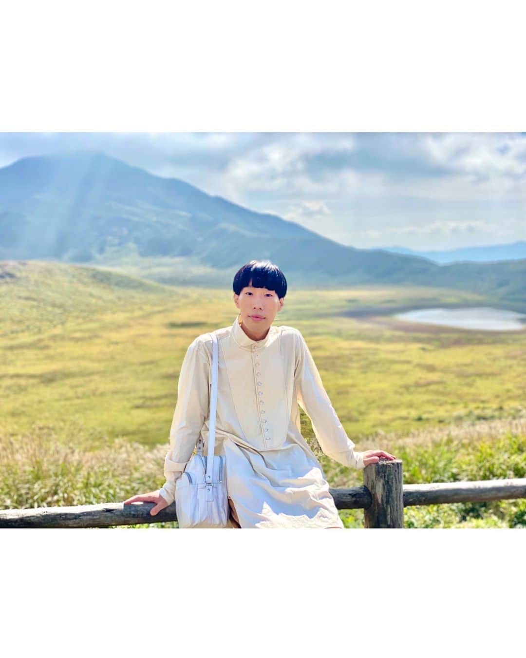 坂口涼太郎さんのインスタグラム写真 - (坂口涼太郎Instagram)「🥗☀️🧸🖼 来週の「朝だ！生です旅サラダ」に登場いたします 熊本県・阿蘇を旅してきました 素晴らしかったので、楽しみにお待ちいただければ幸いです #旅サラダ @tabisalad #熊本 #阿蘇」10月17日 10時17分 - ryotarosakaguchi