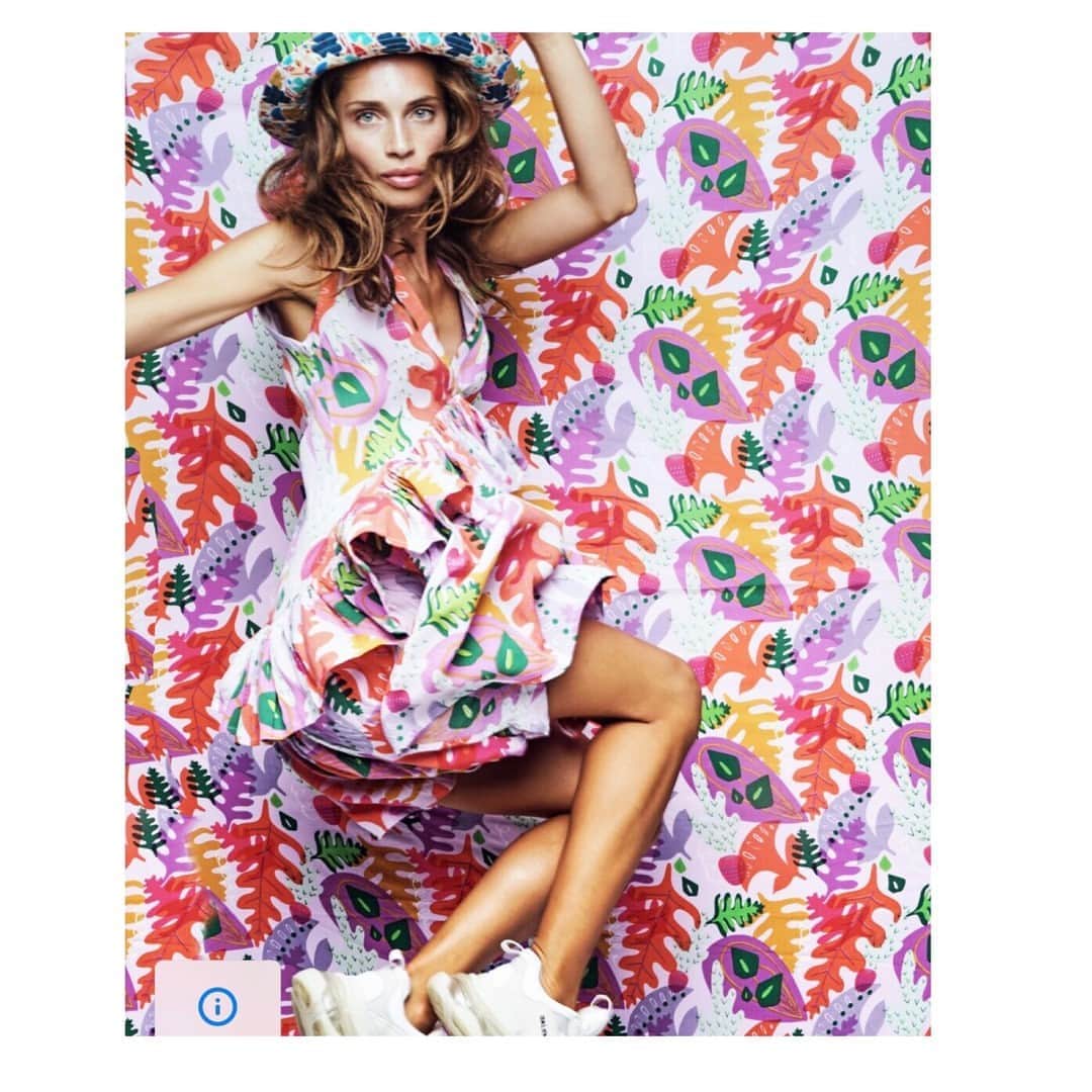 のインスタグラム：「Jumping for joy in the RaRa 🌵 Print in Pink NOW ON SALE UP TO 40% OFF Whoo hoo! 👌 www.stateofgeorgia.com.au」