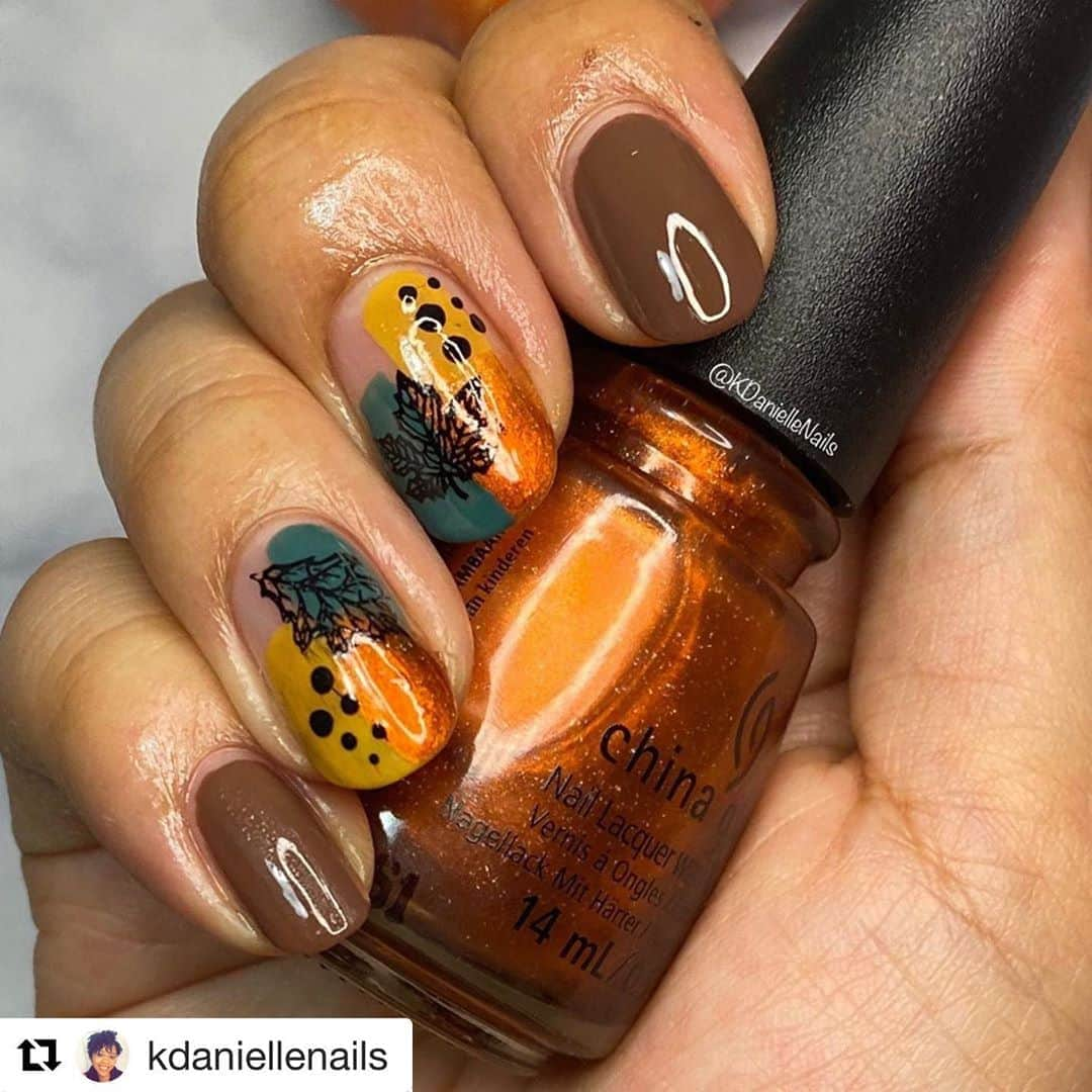 Nail Designsさんのインスタグラム写真 - (Nail DesignsInstagram)「Credit: @kdaniellenails  ・・・ I’m trying not to be super critical of my nail pictures and just post! this hobby is a work and progress and I’m nowhere near perfect 😂. So here is an attempt at a fall abstract mani! Overall I love the color combinations and this mani puts me in the fall spirit 🍂🍁🍃. What do you guys think? . .  China Glaze @chinaglazeofficial  •Mustard the Courage •Pathological Liar Lair •Give me S’More •Exotic Encounters (I saw this color on @bam_glam_nails mani and fell in love so I had to get it 😂the color it is the PERFECT TEAL)   Holo Taco @holotaco  •OneCoat Black   Pueen Cosmetics @pueencosmetics  •Super Intense 805 Black Jack  Stamping Plate @whatsupnails  •B033 Does It Look Like I Give a Fall . . .  #nails #abstractnails #nailart #nailsofinstagram #nailitdaily #easynails #nailinspo #nailsonfleek #accentnails #nailstamping  #naturalnails #chinaglaze #nailfashion #naturalnails #shortnails #shortnailsdontcare #nailswatch #nailfie #trendynails #abstractwednesday #whatsupnailsB033 #whatsupnails #negativespacenails #kdaniellenails #nailspafeature」10月17日 12時13分 - nailartfeature