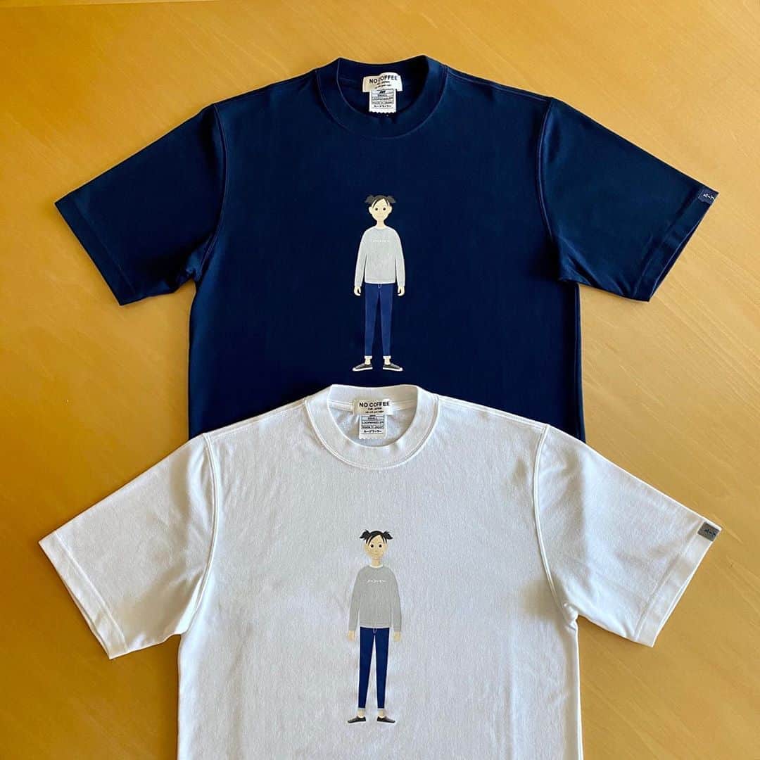 のインスタグラム：「． NO COFFEE x LOOPWHEELER チャッピーTee  先ほどに引き続き、NO COFFEEさんの5周年を記念したコラボアイテムを本日より販売致します。 グラフィックを"GROOVISIONS"さんにお願いして前回コラボ時のノーコーヒースウェットを着たチャッピーを載せたTシャツになります。 カラーはホワイトとマリンの2カラー展開となります。 (ホワイトカラーは共通カラーでブラックカラーはNO COFFEE限定カラー、マリンはループウィラー限定カラーとなりますのでご注意ください) 是非店頭にてご覧ください。  <LW福岡店の営業について>  平日は12:00〜19:30、土日祝は11:00〜19:30の営業となります。 尚、火曜日は定休日です。 . スタッフはオープン前に検温、健康状態のチェックを行い、マスク着用にて接客の間合をとってご対応させていただきます。 また、次亜塩素酸空間除菌脱臭機を設置して消毒等十分店内環境を整えられるよう努めております。 . ご来店頂くお客様へのお願いと致しましては、マスクの着用をお願い申し上げます。 . スタッフよりアルコール消毒をさせていただきますのでご理解・ご協力のほど宜しくお願い致します。  #loopwheeler #loopwheelerfukuoka #ループウィラー #ループウィラー福岡 #吊り編み#スウェット#tsuriami #madeinjapan#sweatshirt #日本製#福岡#薬院#定番#nocoffee #nocoffeefukjapan #groovisions」