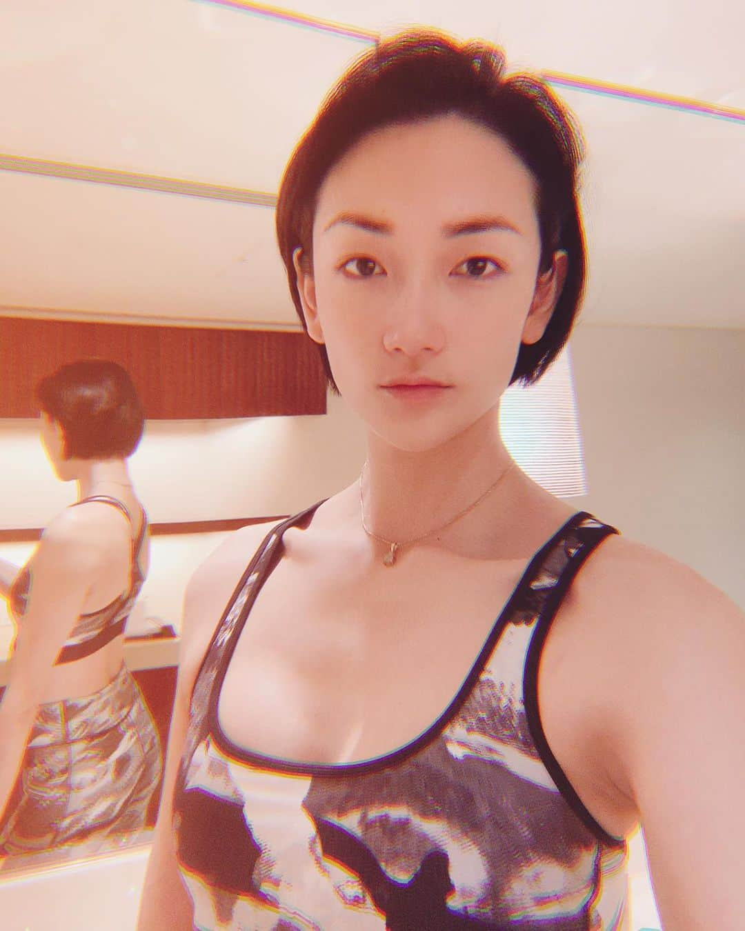 冨永愛さんのインスタグラム写真 - (冨永愛Instagram)「﻿ ﻿ 「継続は力なり」﻿ とはよく言ったもんで！﻿ New sweat suit⭐︎﻿ ﻿ あ〜、頑張る💪﻿ ﻿ Work out day﻿ ﻿」10月17日 12時26分 - ai_tominaga_official