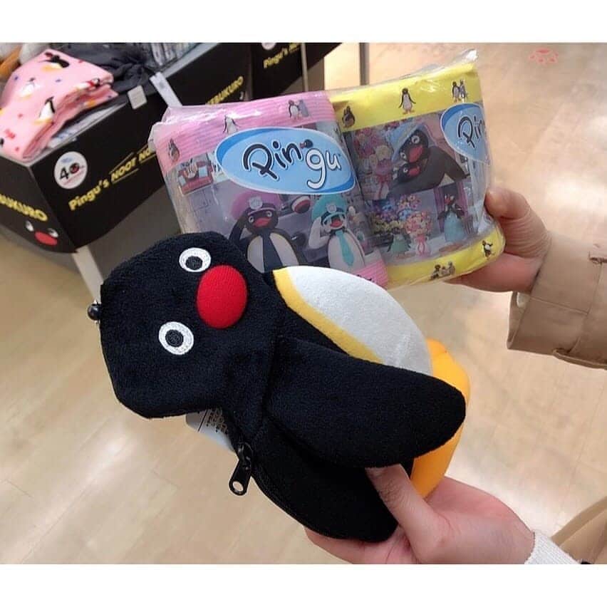 垰智子さんのインスタグラム写真 - (垰智子Instagram)「東急ハンズ池袋店で世界一有名なペンギン『Pingu』の物販イベント「Pingu's NOOT NOOT Market」が開催中🐧✨ . イベントでしか買えない限定商品やかわいいピングーグッズがたくさんあったよ💕 .  ピングーのトイレットペーパーとかもあってトイレに行くのも嬉しくなりそう♡ . 11月15日(日)までの期間限定オープンで、購入特典とかもあるみたいだから、ぜひ行ってみてね♪🐧 . #キャラウォーカー #pingu #ピングー #ピングー物販イベント#PINGU'SNOOTNOOTMARKET #東急ハンズ池袋店 #PR #キャラクター」10月17日 12時46分 - taotao_tomo