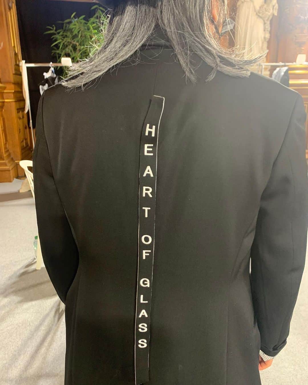 山本里美のインスタグラム：「Heart of glass」