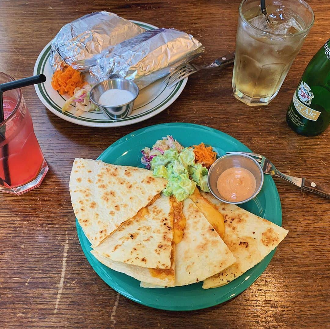 Karunaさんのインスタグラム写真 - (KarunaInstagram)「🌈🥯🌯🍪 麦と一緒にランチにお出かけした日🧸🌿 お店も可愛くてご飯も美味しかったので すぐさまお友達にオススメしました📲笑 コーヒーも美味しいしTO GOも出来るし モーニングも今度行ってみたいなぁ🌞☕️ #MorganHiroshima #広島カフェ #銀山町 #おてんば娘麦ちゃん #お散歩 #いつも一緒」10月17日 13時31分 - karuna0520