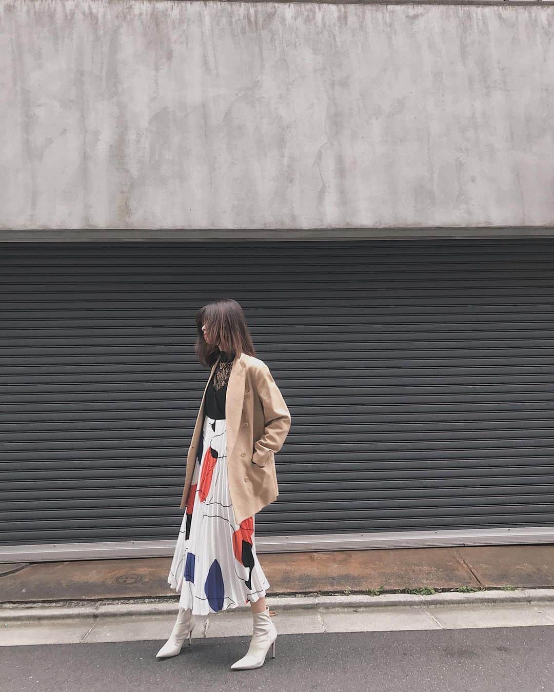 のインスタグラム：「#outfit  OP ▼ @cast_colon  JK ▼ @31philliplim  Boots ▼ @zara   #outfit#castcolon#op#dress#jacket#autmn#fall#boots#zara#31philliplim#philliplim#style#fashion#最近ジャケットばっか#寒くなってきましたなぁ#秋コーデ#ジャケット#ワンピースコーデ」
