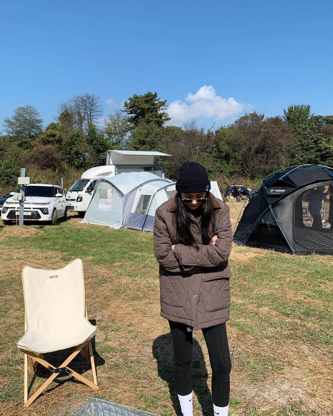 ソンシンさんのインスタグラム写真 - (ソンシンInstagram)「둘이 하는 첫캠핑🏕 처음이라 거의 살림살이를 마구가져온 느낌🤣🤣 다니다보면 방법이 생기겠지!!」10月17日 14時20分 - sungshin_p