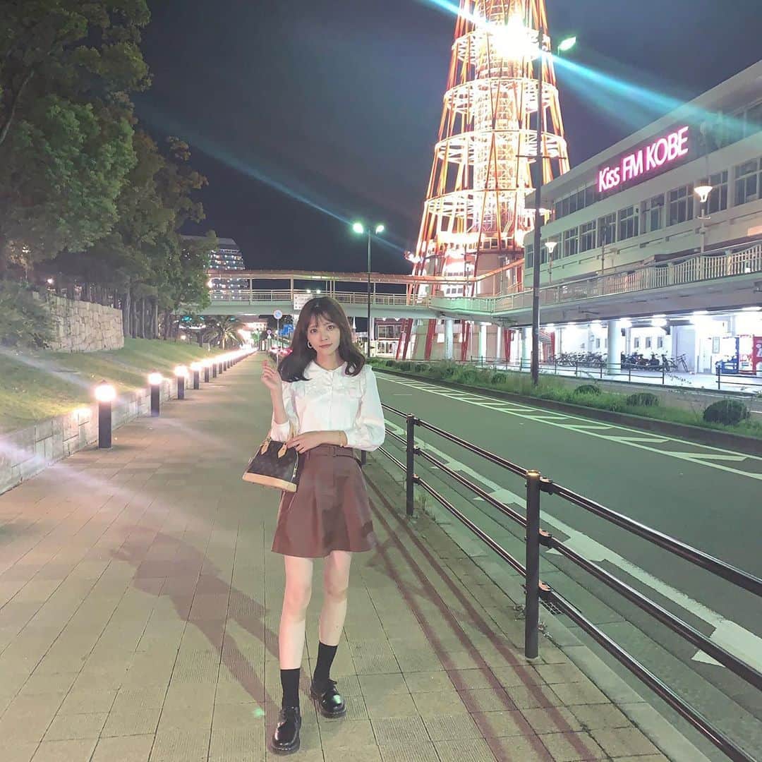 のインスタグラム：「. #ootd 🤎🤎  ㅤㅤ  今日さむいい もう冬です🐏🐏」