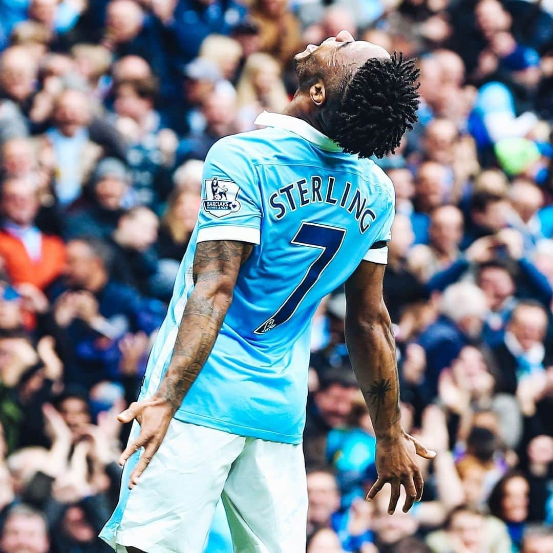 マンチェスター・シティFCさんのインスタグラム写真 - (マンチェスター・シティFCInstagram)「Hitting his first hat trick! ⚽️🔥 #onthisday #mancity」10月17日 15時00分 - mancity