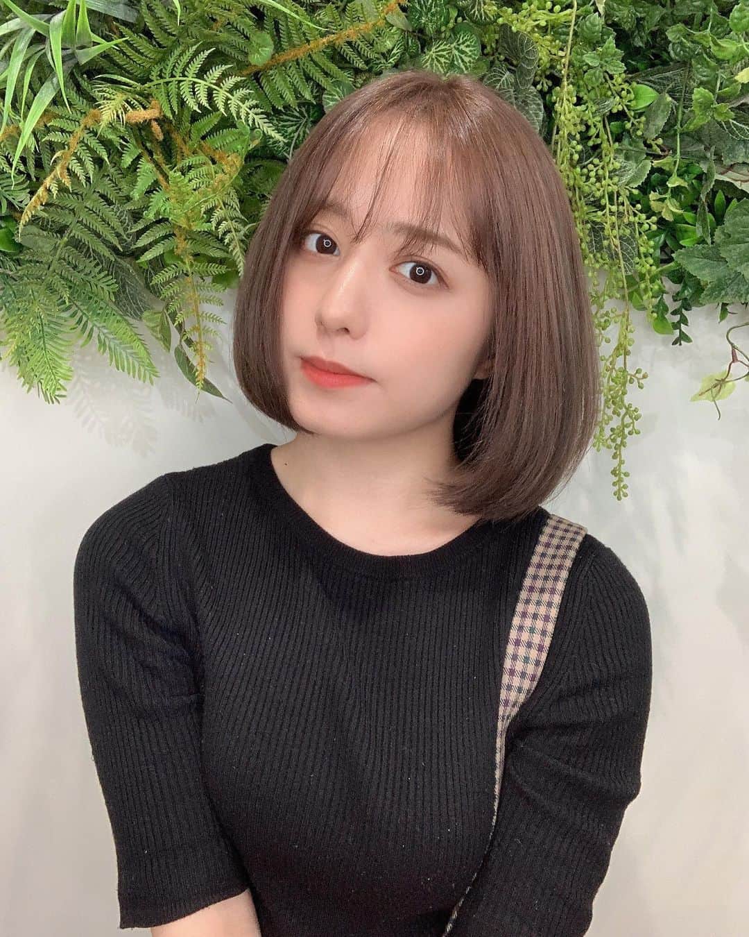 前田美里のインスタグラム：「トゥルトゥル。 . ブリーチした髪だから念入りにトリートメント👼  #水素抗酸化トリートメント クセになりそうなくらいサラサラだ〜！ . . #美容院 #サロン #ヘアースタイル  #水素トリートメント #トリートメント #美容室 #シャンプー #サラサラヘアー #カラー  #サロンモデル #ヘアーカラー #ヘアーアレンジ #hairstyle #haircolor #treatment #follow #followme #좋아요 #팔로우미 #팔로미 #오오티디」