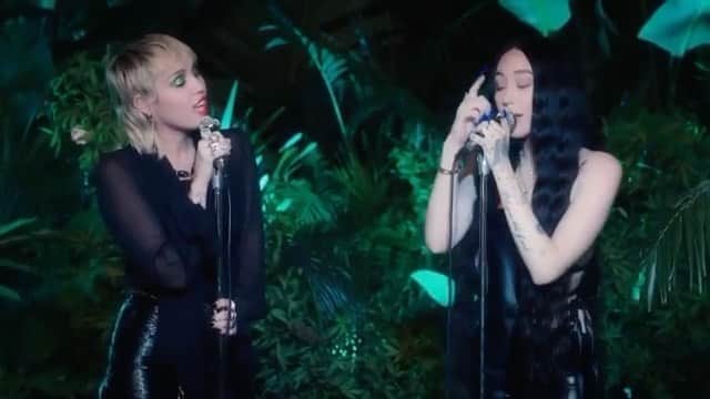ビリー・レイ・サイラスのインスタグラム：「I LOVE this!!!!!!!!!!! Check it out y’all! @mileycyrus @noahcyrus」