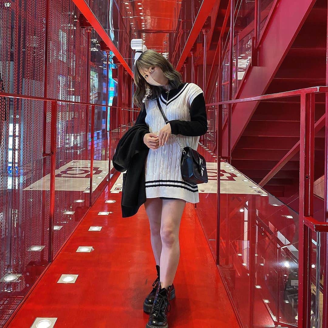 杉山優華のインスタグラム：「💃💃💃 . . . . #シンエヴァンゲリオン劇場版ⅱみたいな建物 #糸ちゃんシャロンテートみたい　#follow #followme #likeforlike #follow4follow #f4f #likeforfollow #like4follow #likeforlikes #followers #like4likes #follower #following  #followalways #follow4like #follow4followback #フォロー #フォローミー #フォロワー #フォロミー #フォロワー募集 #いいね #instagood #instagram #instafashion #instagramjapan #instalike #ファッション  #fashion」