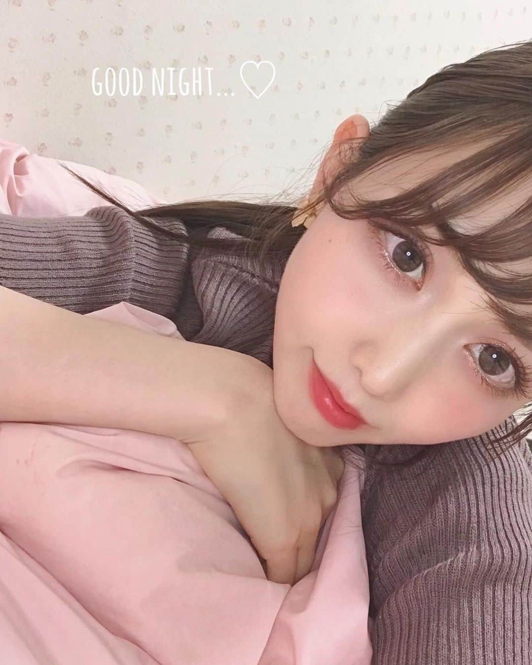 白石陽菜（桜井えりな）さんのインスタグラム写真 - (白石陽菜（桜井えりな）Instagram)「今日もたくさんありがとう😊✨ . おやすみなさい🤍🤍 . #goodnight #pink #mocha #ポニーテール #grl #gn #model」10月18日 1時15分 - haruna__408