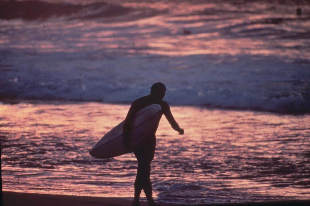 ハンテンさんのインスタグラム写真 - (ハンテンInstagram)「A quality sunset and surf always pair well together. ⁣ ⁣ #HangTen #FollowTheFeet」10月18日 1時38分 - hangtenusa