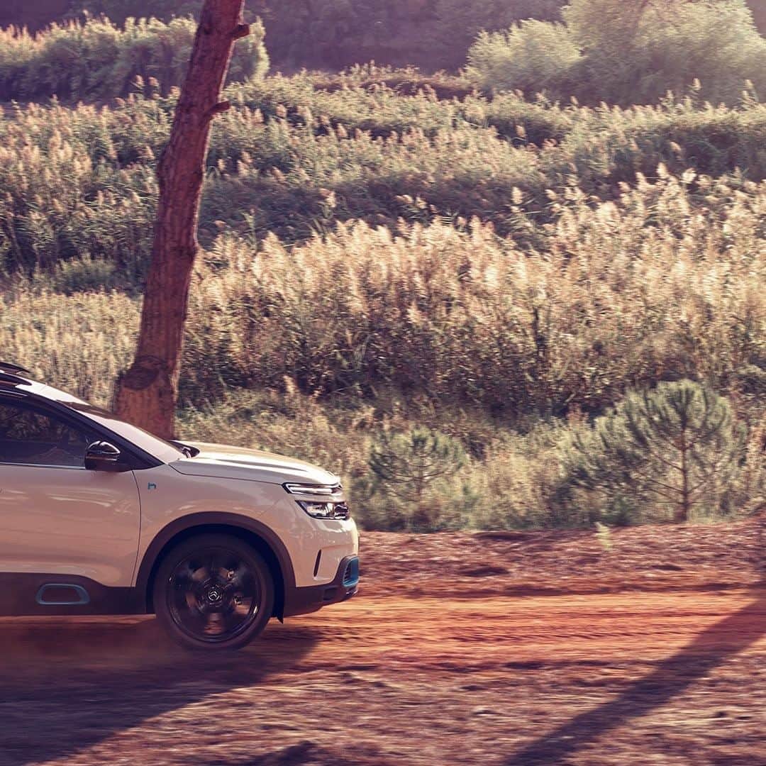 Citroënのインスタグラム：「Got wanderlust?  Climb aboard Citroën C5 Aircross SUV Plug-In Hybrid and travel up to 55km in 100% ëlectric mode ⚡ #CitroënC5AircrossSUVHybrid #PlugInHybrid #SilentUrbanVehicle #ËComfortClass  #Comfort #ËlectricForAll #InspirëdByYouAll #New #Citroen #Car #Fashion #Electric #Instacar #Carsofinstagram #Auto」