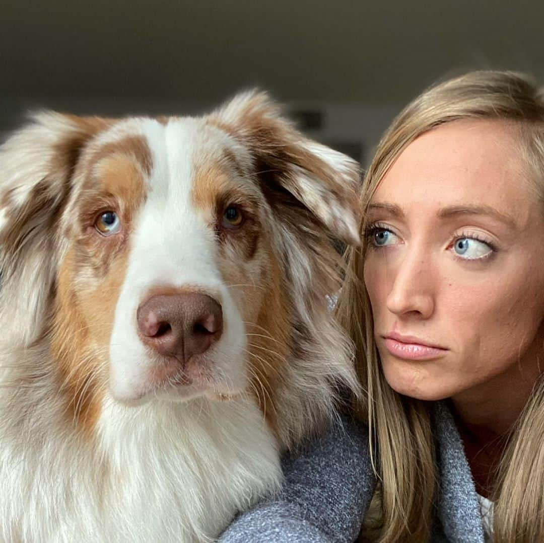 ブリージャ・ラーソンさんのインスタグラム写真 - (ブリージャ・ラーソンInstagram)「🥳 Happy Birthday to @stebult.the.aussie my soulmate 4-legged friend🐶🥰 he turns 4 years old today, 28 in dog years so after this year he’ll be older than me😂. I wish I could be there to celebrate with him. 5 more weeks of competing in the ISL, then it’ll be nothing but dog park visits and puppuccinos for a week I promise😁 #happybirthday #stebult」10月18日 1時39分 - breejalarson