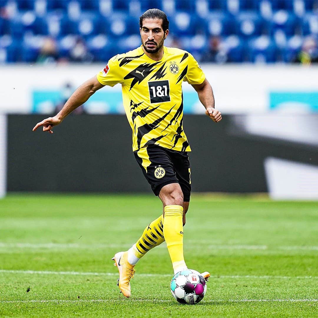 エムレ・カンのインスタグラム：「Tough but important away win 💪 Focus turns to the #UCL return on Tuesday now⚽️ #EC23 #weCan」