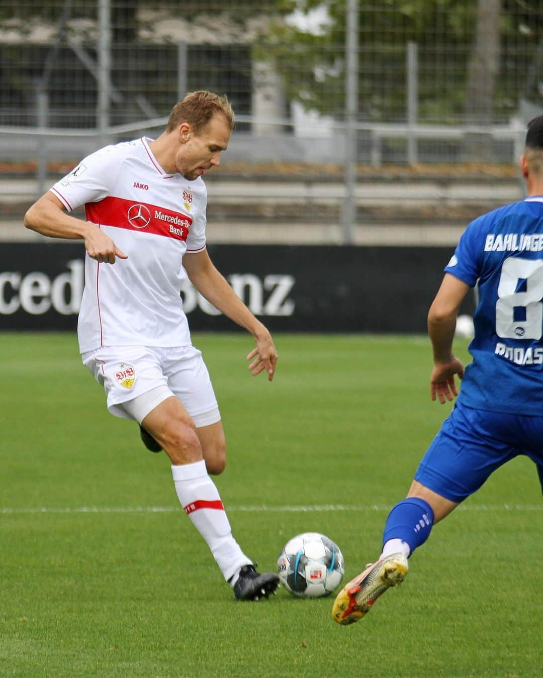 ホルガー・バトシュトゥバーのインスタグラム：「Perfect matchday for @vfbjungundwild and @vfb 💪💪⚪️🔴 #heimsieg #auswärtssieg #vfb #HB28」