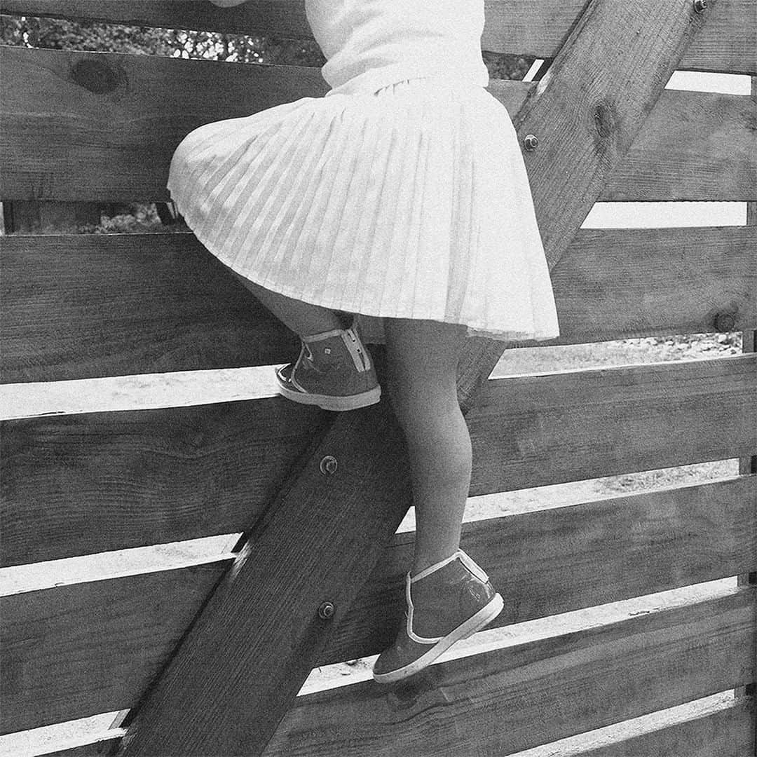 のインスタグラム：「is Vinyl Kids Photography by : @alexraytabet   #rivieras #rivierasis #rivierasvinyl #rivieraskids #rivierasshoes」