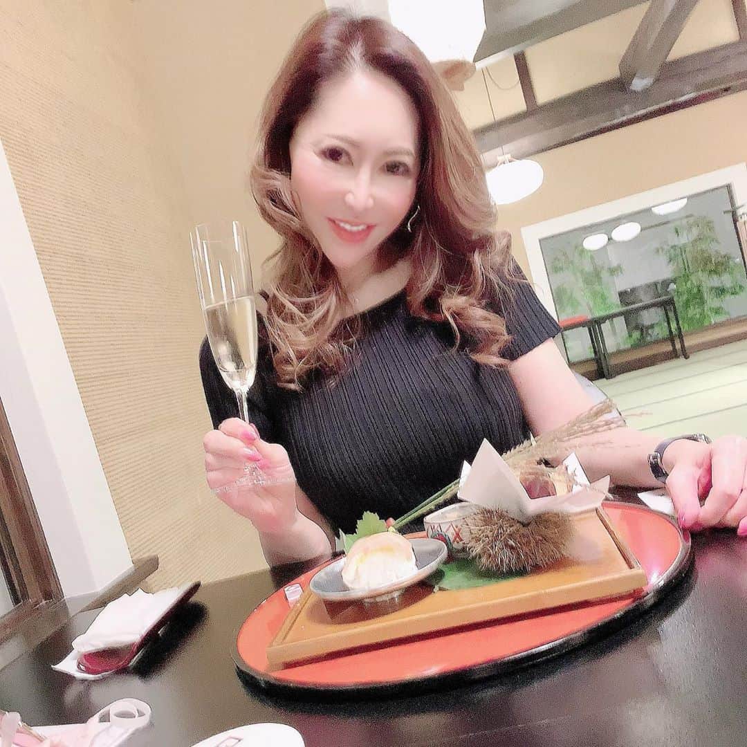 沢田麗奈のグルメインスタ